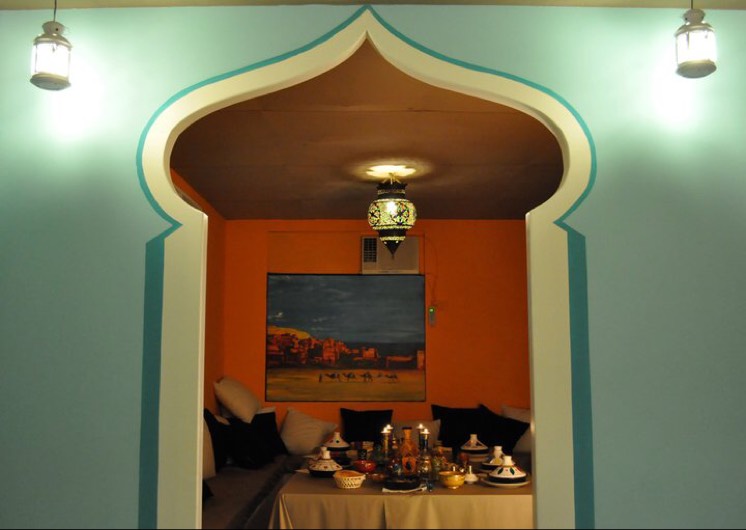 徵週末外場工作人員，可練習英文，供餐