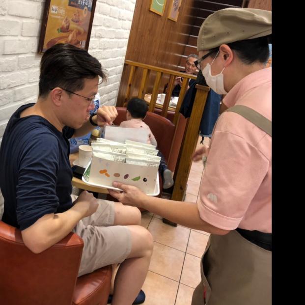 打烊班（北投店摩斯漢堡）承德幹線或302公車北投國小站