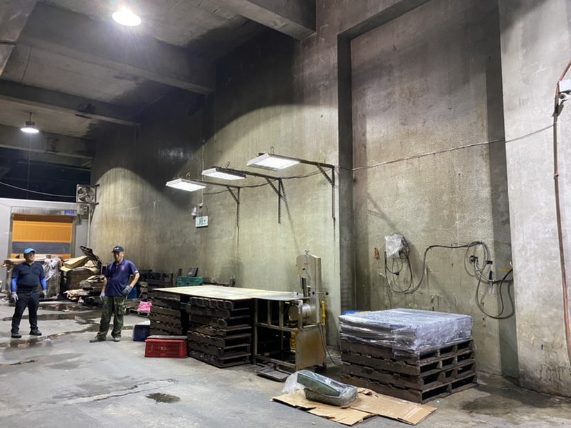 每週三 1日搬貨員/加工員（現領）