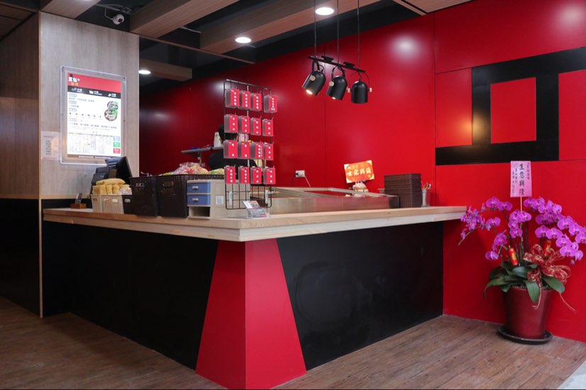 黑貓潮滷味誠徵長期假日計時人員