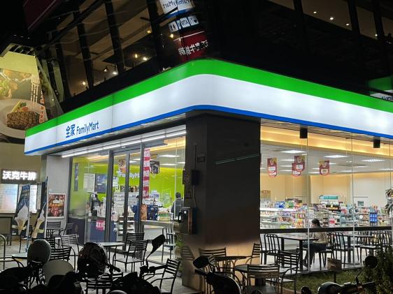 全家台中新大富-早班門職