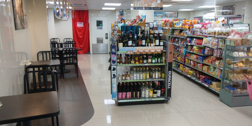 超商 全家 深坑 大夜班