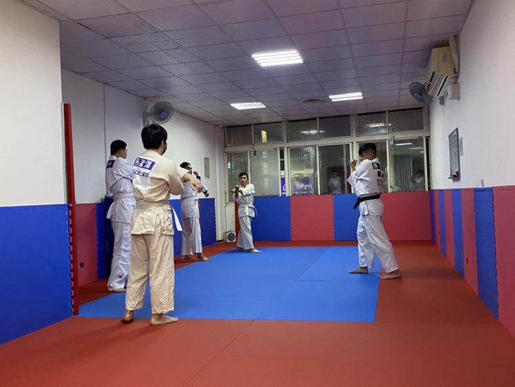 兼職柔道教練