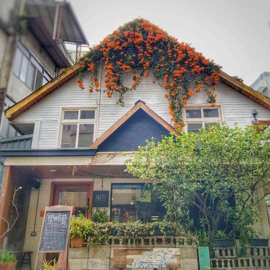 質感咖啡店 長期平/假日兼職人員（不限在學學生）