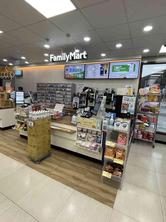 全家便利商店誠徵《晚班》