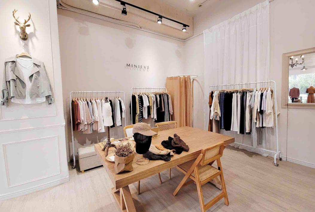 長期韓貨模特（輕熟氣質OL風格）