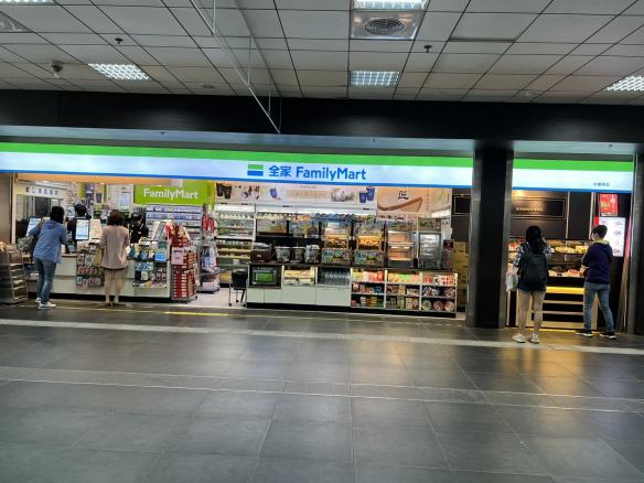 台北車站-全家便利商店-早班夥伴
