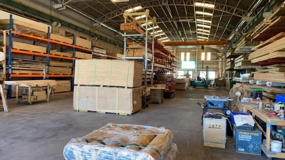 木板裁切備貨人員