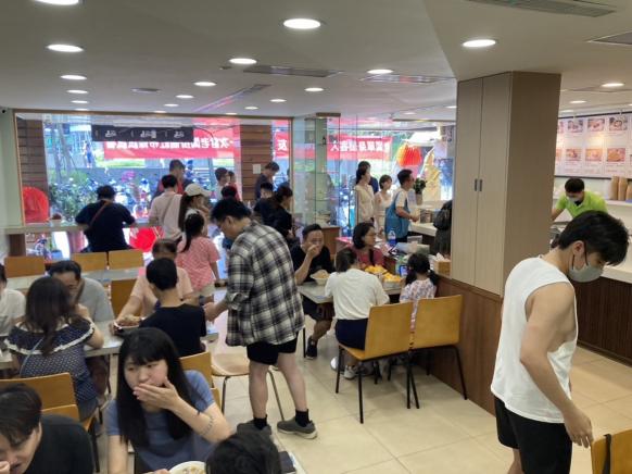 晚班工作人員冰品店 無油煙工作環境 工作簡單好上手