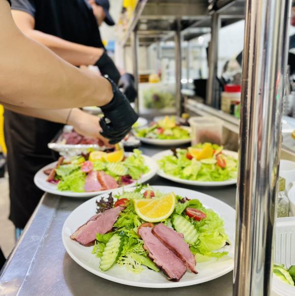 北屯寵物友善餐廳_假日工讀兼職（時薪200起）