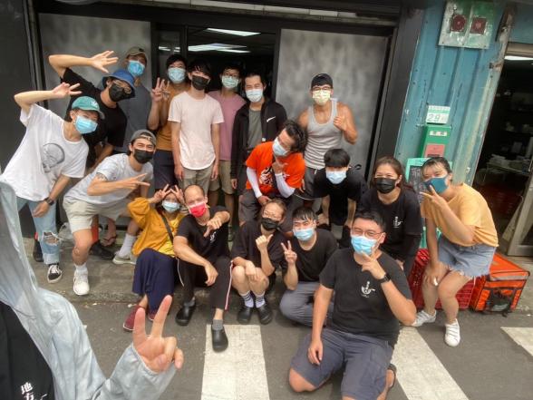 急徵！午餐取餐發餐機車夥伴(信義區)高時薪、見紅休、排單穩定