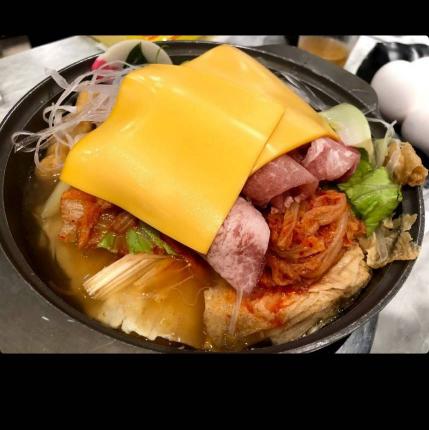 呷呼霸火鍋-徵晚班計時人員$200起