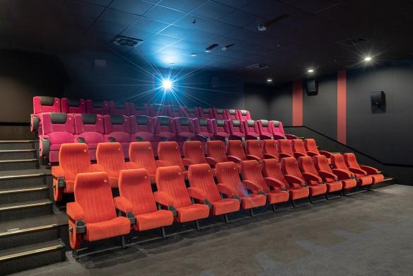 （in89豪華影城-台中豐原）影城事業處-兼職服務員