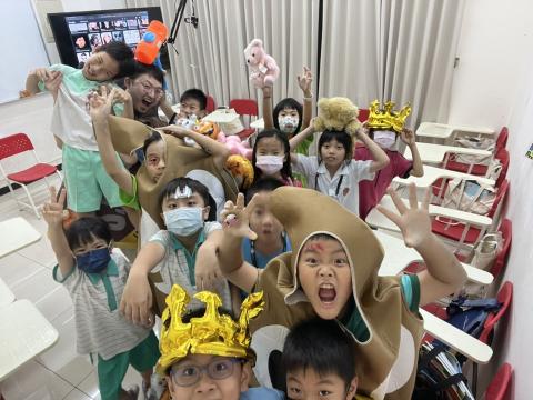 長期全美語授課老師（CEFR C2、有教師證）_至少兩年