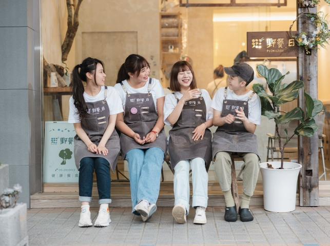 🤵🏻‍♀️外場兼職人員｜野餐日嘉義中興店