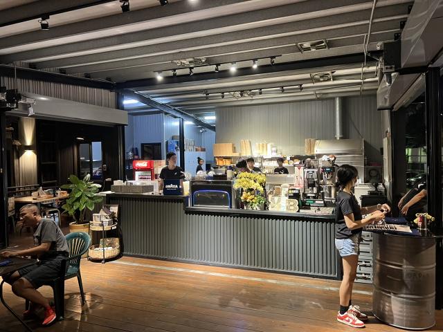 內/外場工作人員