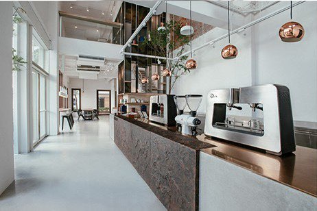 🧋茶飲界精品【吃茶三千】誠徵廚房計時夥伴 #時薪最高240 #彈性排班 #無經驗可 #現金券等你來領!🫵