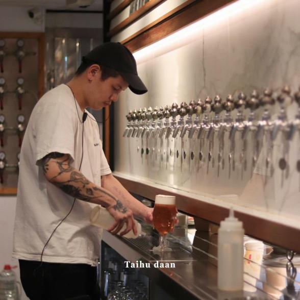 【臺虎 啜飲室大安】吧檯人員 / 外場人員 時薪200元起 每月飲酒、伙食津貼