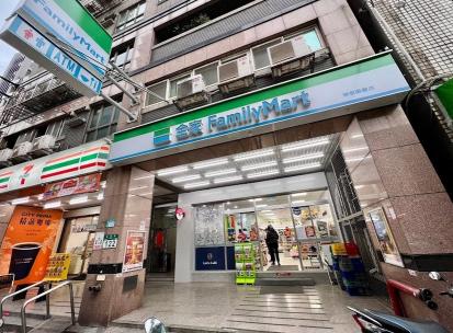 全家（南雅、國慶、站前）07-15-早班15-23中班工讀生