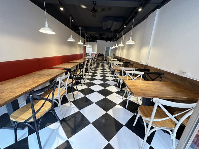 義大利餐廳 誠徵外場假日兼職人員