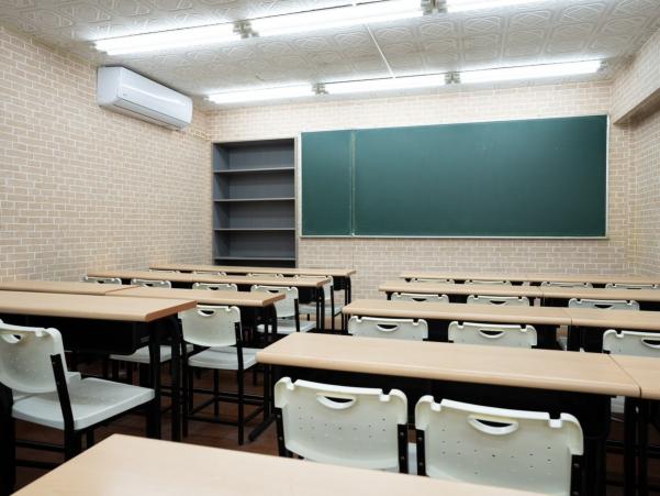 櫃檯招生老師、輔導解惑老師、帶班導師