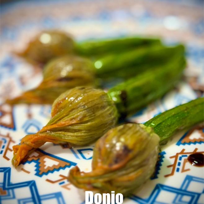 誠徵晚班外場工讀生（外籍人士也可以）