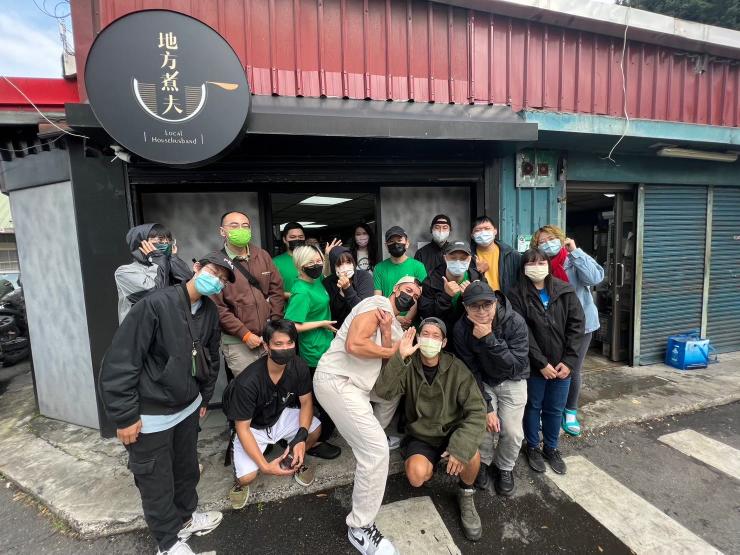 急徵！汽/機車車神🏍️午餐取餐機車夥伴(大安區)短時高薪、見紅休