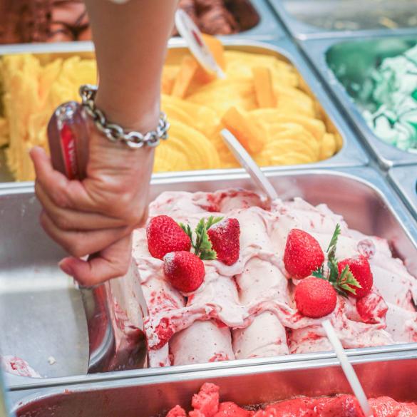 冰淇淋央廚製作助手（時薪200起）