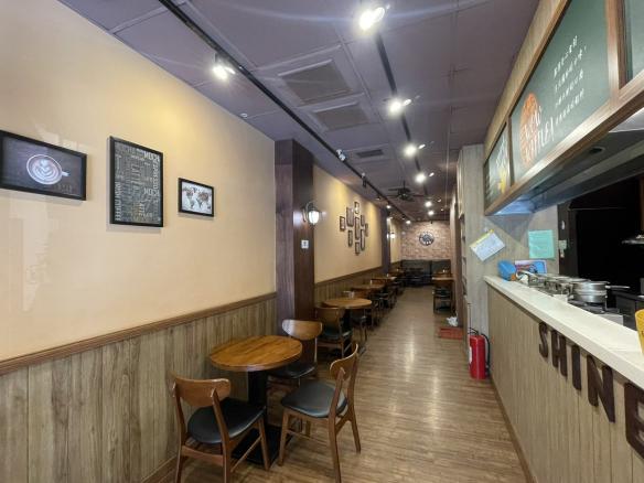 小木屋鬆餅台南崇學兼職人員