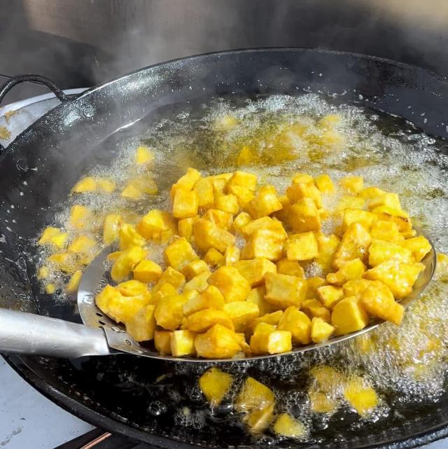 水林嬤拔絲地瓜-炒台手