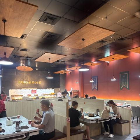 晚班工讀生（嗑肉石鍋北斗店）