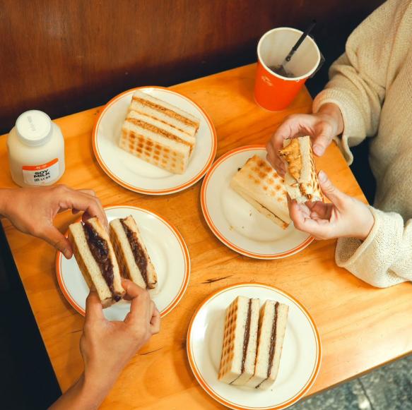 🍳碳烤吐司早餐店🍳！誠徵專業前台服務人員！民生東路上，行天宮捷運站步行不到3分鐘！