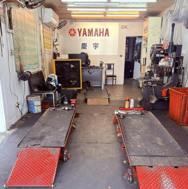 機車行. 技師.學徒.半師