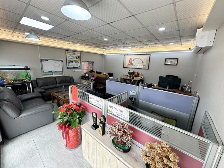 『汽車銷售業務』，挑戰超高收入，年收百萬不是夢，沒有做不做得到，只有你/妳想不想要~