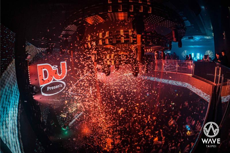 《信義區 wave 夜店》外場PT
