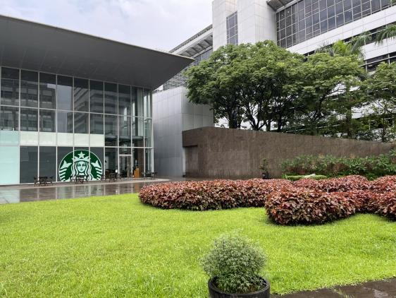 星巴克南港門市長期彈性工時（通過試用期每月滿150小時額外2000元獎金💰）