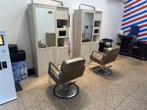 PJH剪潔有力 百元快剪 誠徵設計師