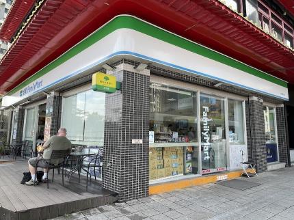 [推薦] 全家超商林口菁英店 店員 #機捷A9捷運站