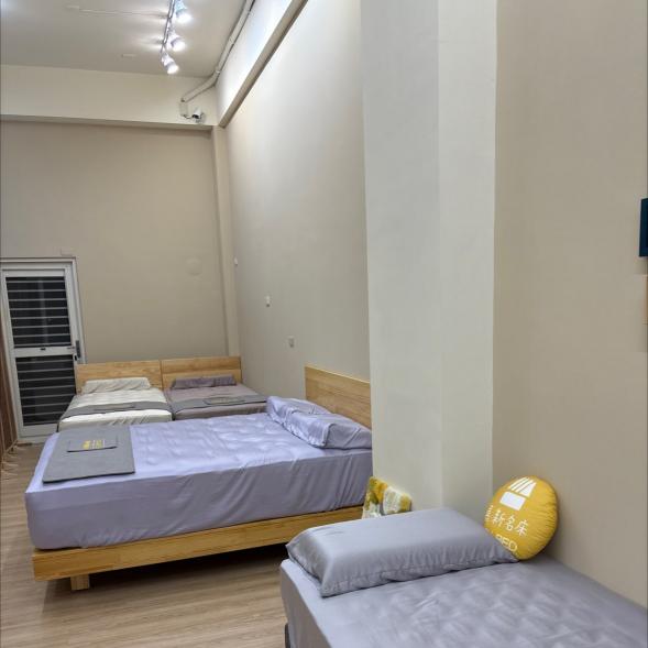 近楠梓高雄大學 寢具門市人員/六日平日