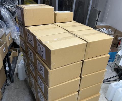 我們是專業汽車洗車藥水公司，現在要找一位【工讀小幫手】 主要幫忙出貨、包貨、搬貨，簡單但需要一點動力💪