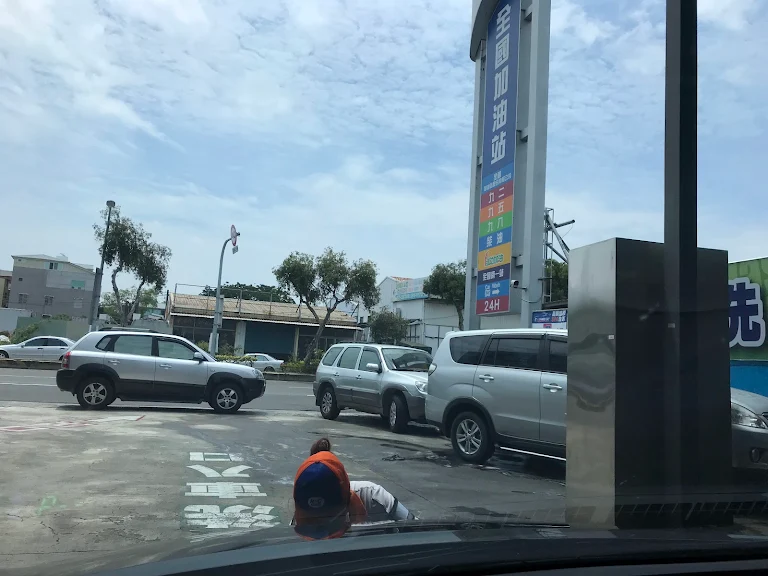 誠徵跨班／中班工讀生(12-20，15-20，16-20，15-23)