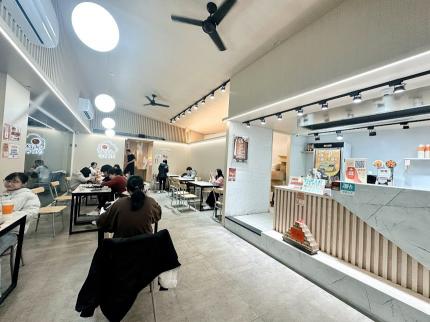 早到晚到嶺東誠徵 晚上 內場工讀