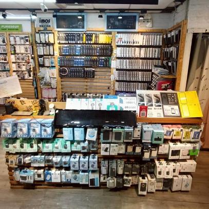 桃園手機配件店員