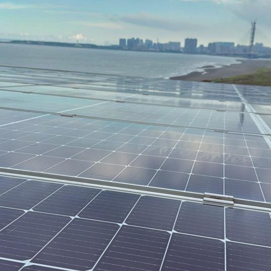 太陽能板模組清洗人員