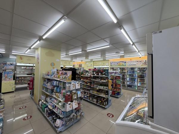 7-11佳佳門市 晚班人員