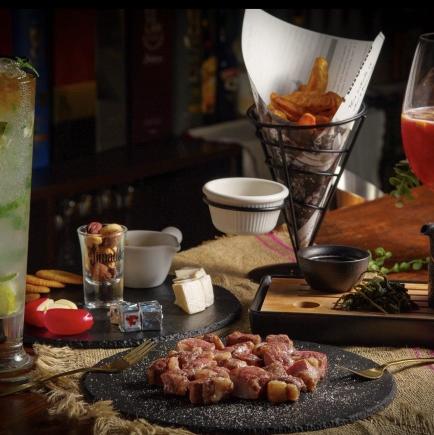 徵餐酒館服務生