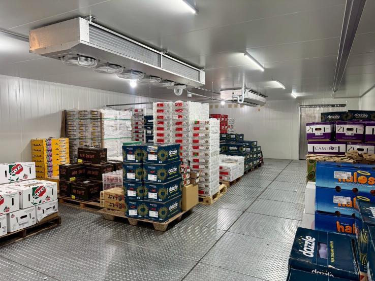 五股水果包裝(長期)兼職人員｜需面試 久站 供餐｜排班時薪制