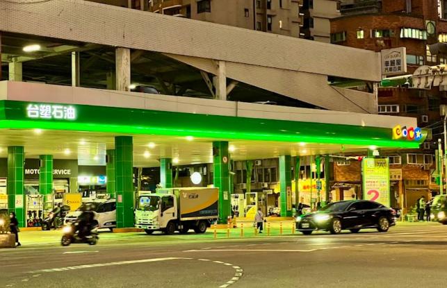 台亞新店中興路站-急徵早、中班服務人員