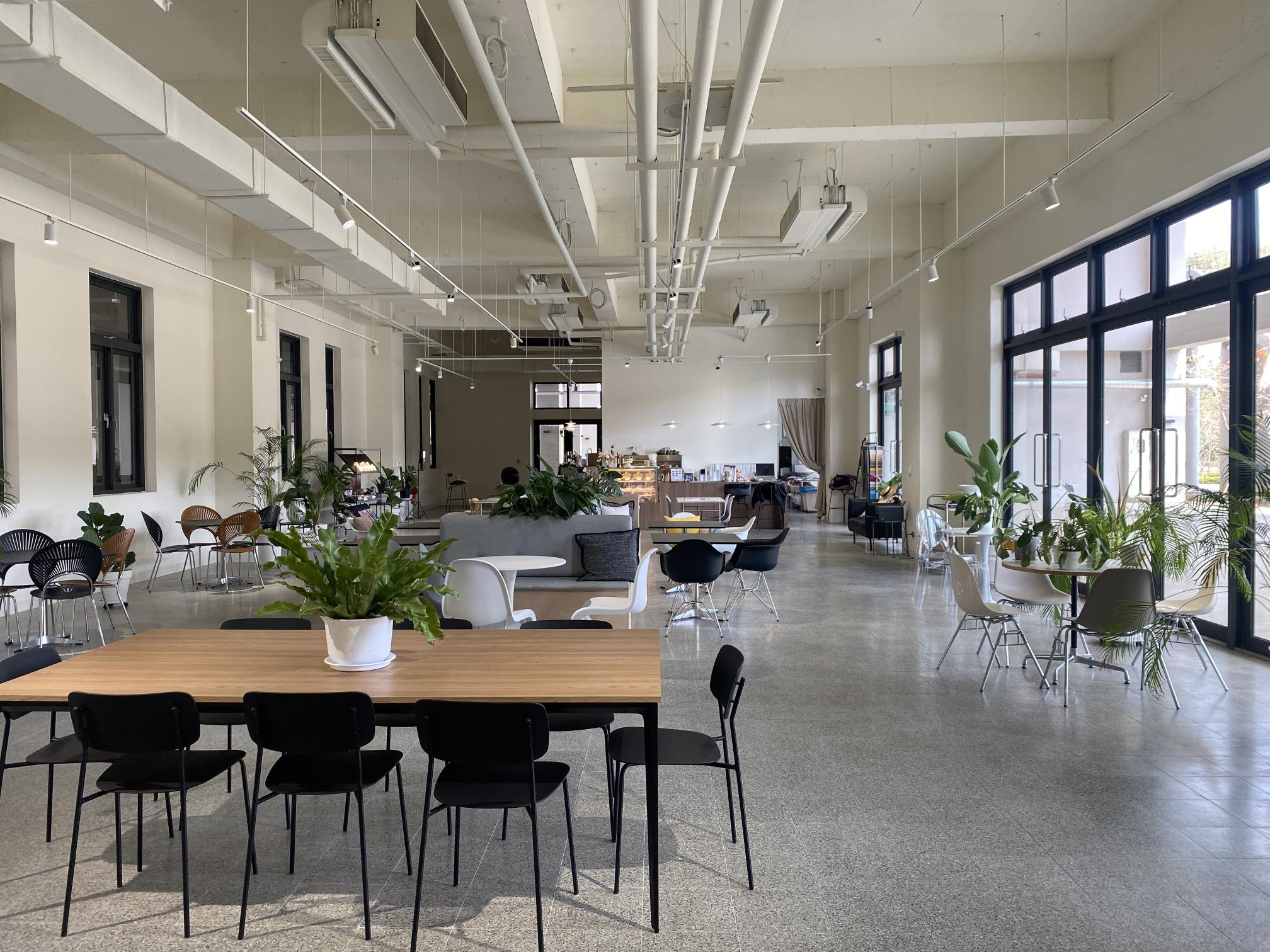 徵求廚務人員/不限年紀、歡迎二度就業（可帶有自理能力之小孩上班