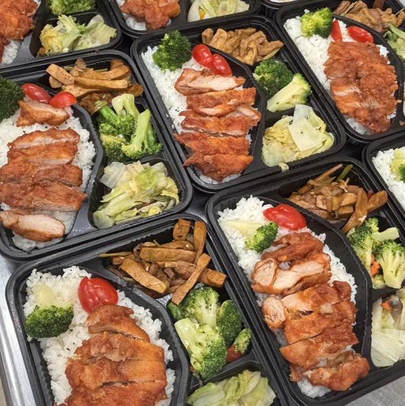 鐵南食堂（西灣店） PT內/外場助手